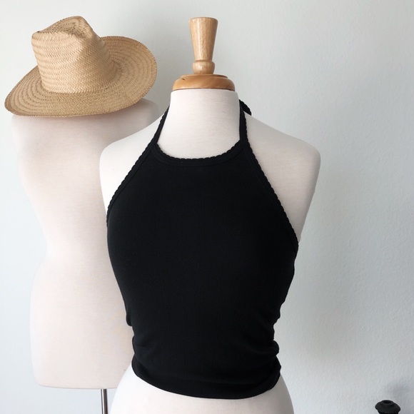 Tops - SIMPLE BASIC BLACK HATLER TOP